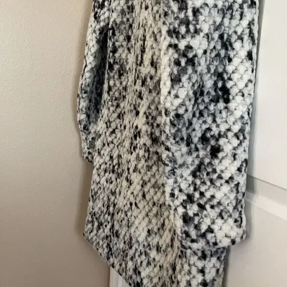 Steve Madden Black/White Coat size M - Picture 8 of 9